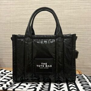 Marc Jacobs leather The Tote Bag small new condition